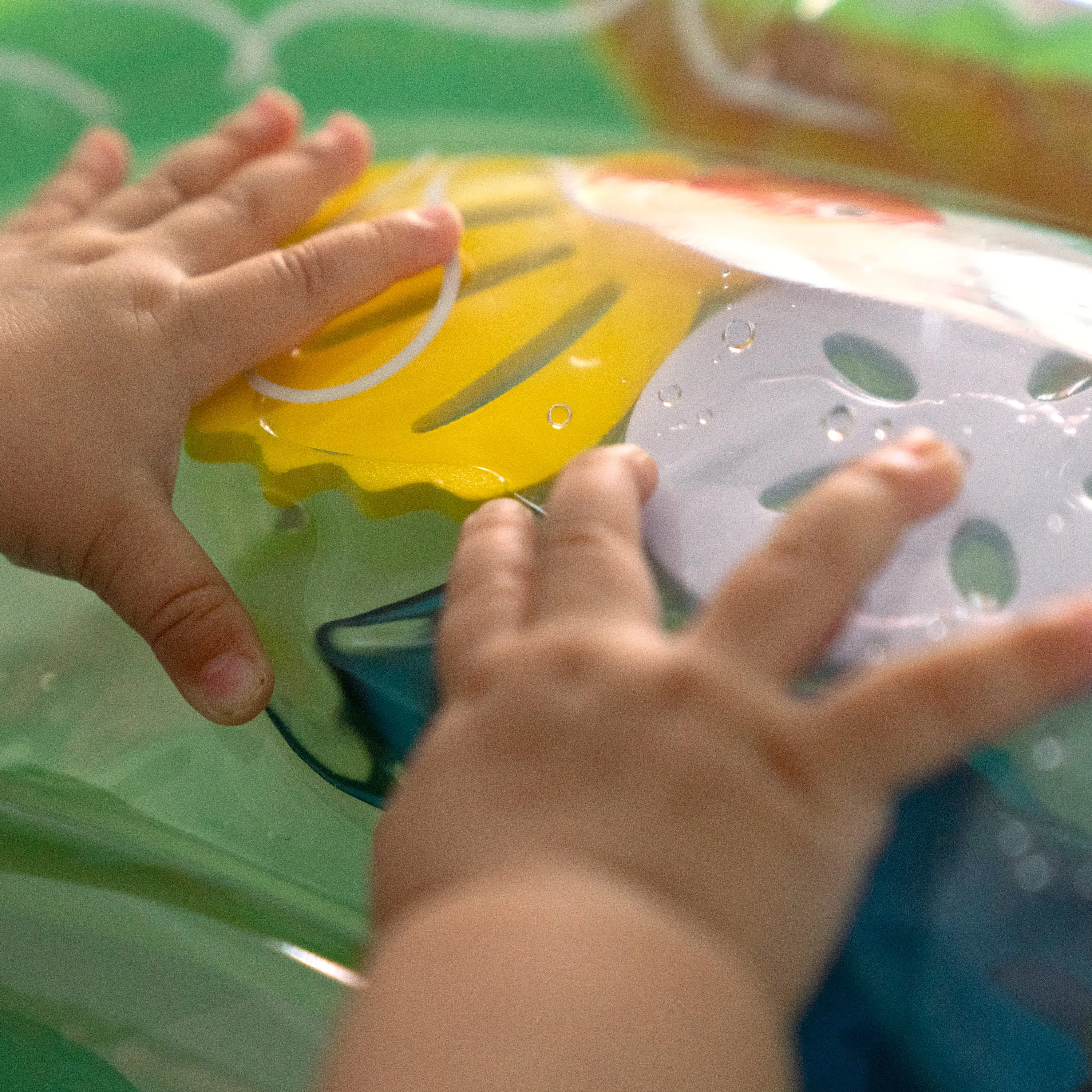 Baby Einstein Baby Einstein Sea Floor Explorers Tummy Time Water Play Mat