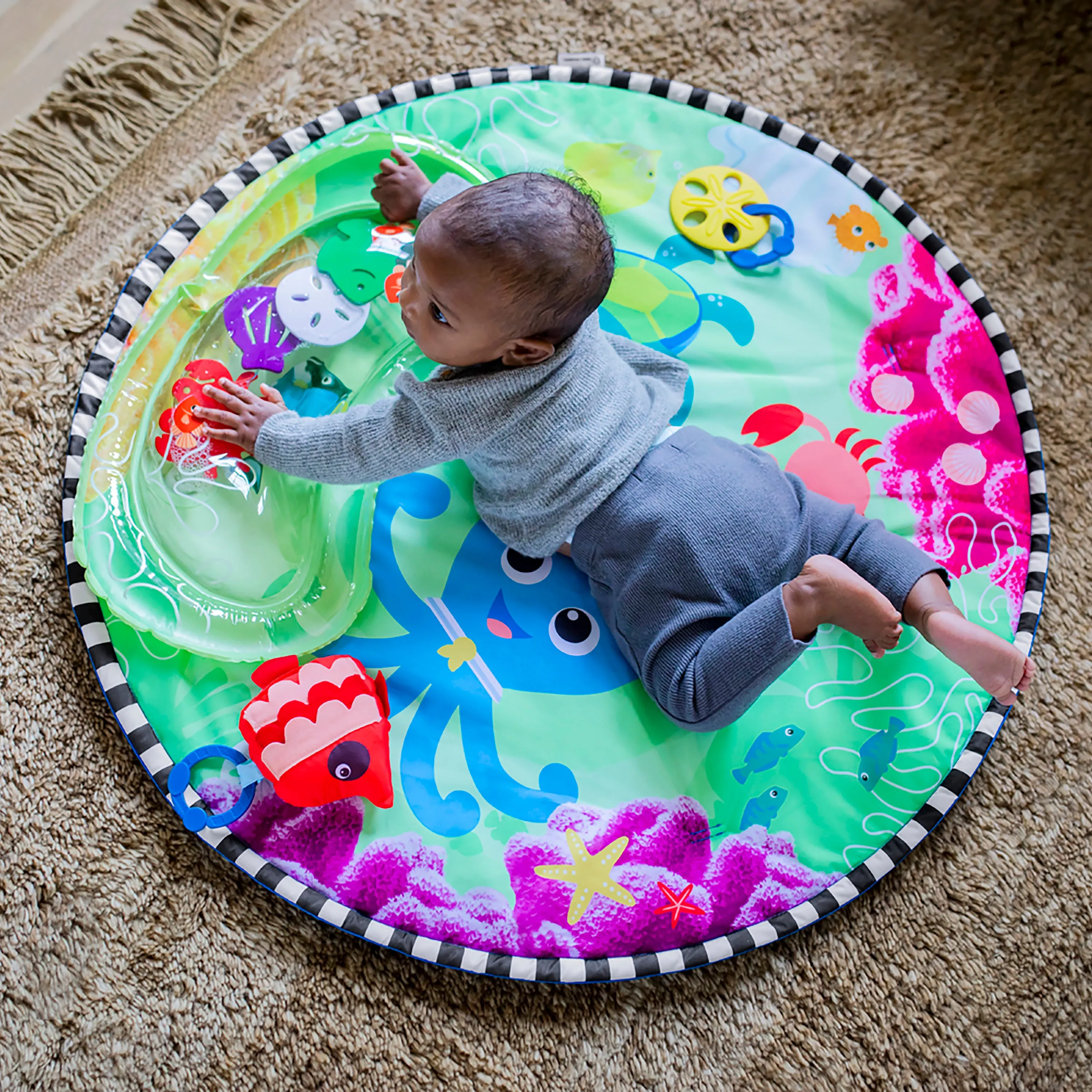 Baby Einstein Baby Einstein Sea Floor Explorers Tummy Time Water Play Mat